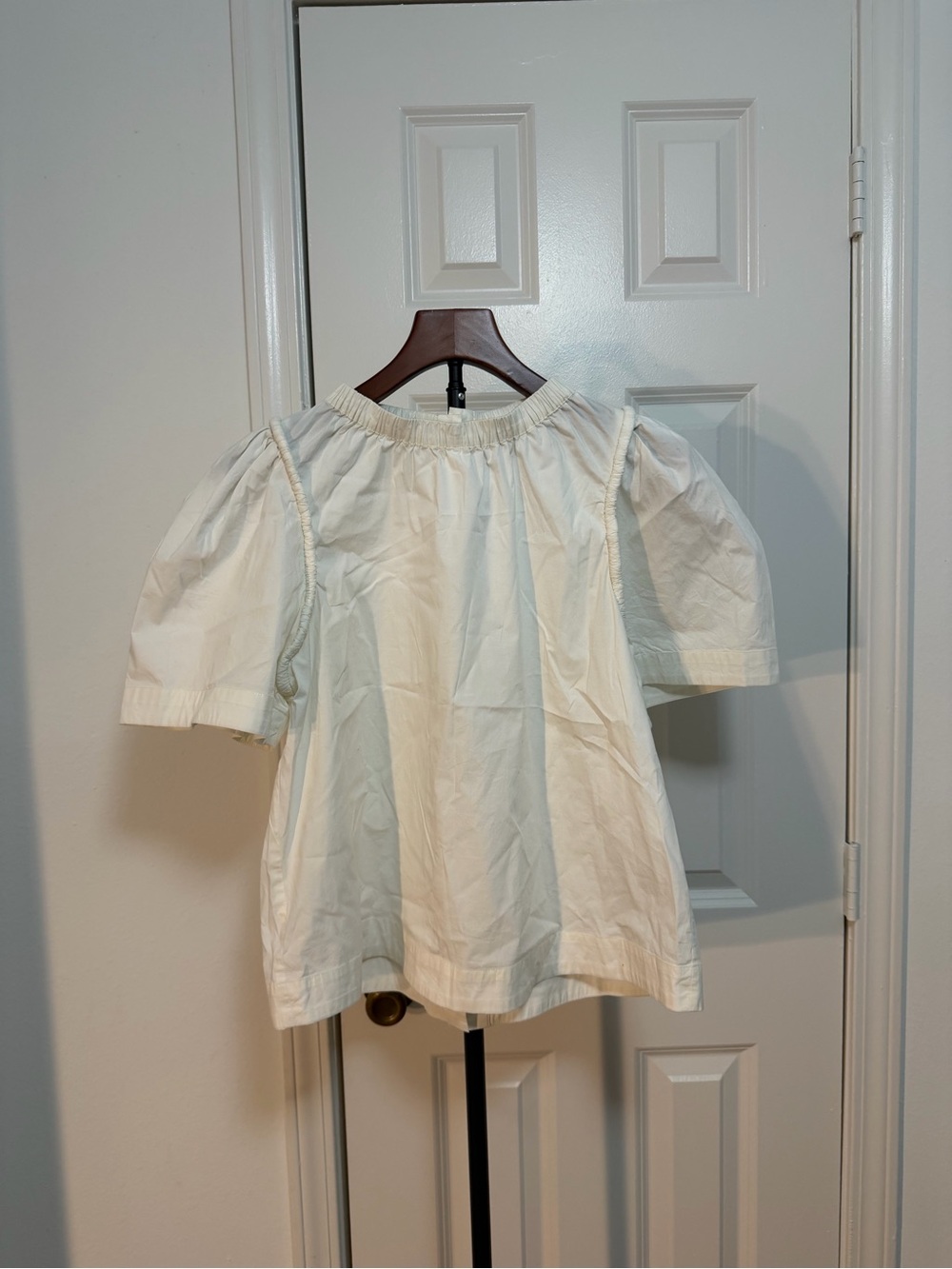 SEA New York white back button Blouse Woman's Size 6